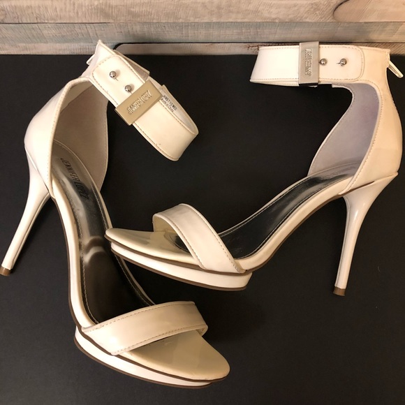 EUC Jennifer Lopez Beautiful White Classy Heels - Picture 5 of 7
